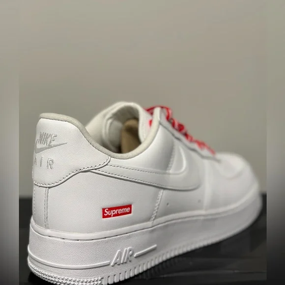 Nike Supreme Air-force 1 Low 2020 - Picture 4 of 5